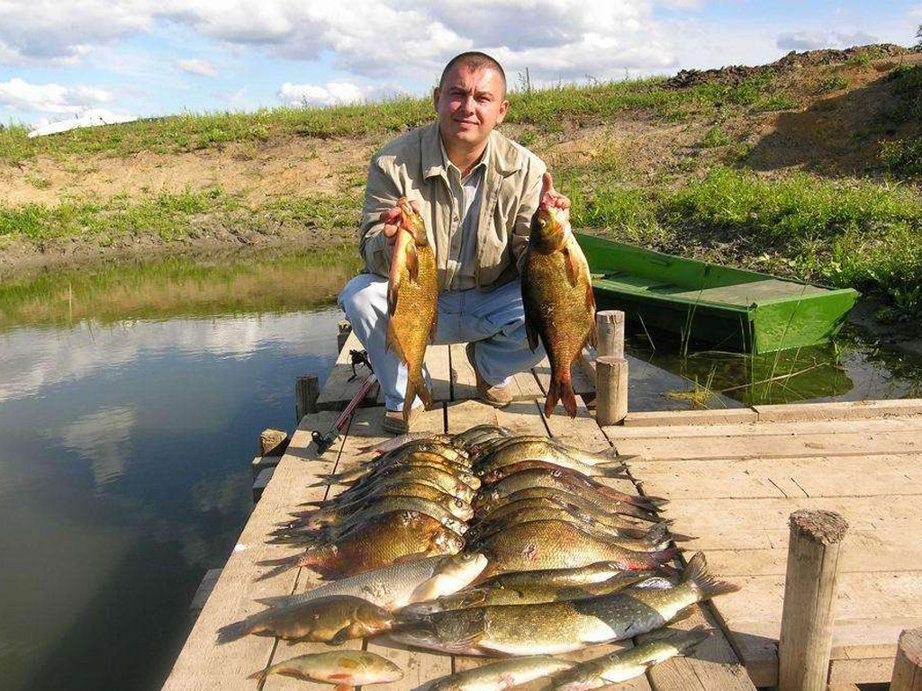 Клев ставропольский край. Рыбалка фото. Рыбалка на озере. Рыбалка летом. Платная рыбалка.